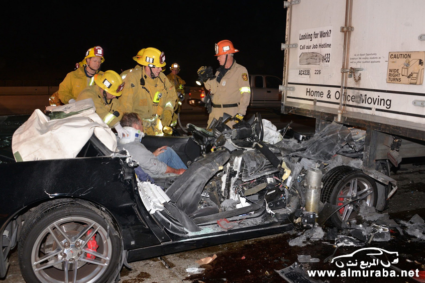 "بالصور" نجاة سائق سيارة كورفيت بأعجوبة من حادث تصادم مروع Corvette Z06 2
